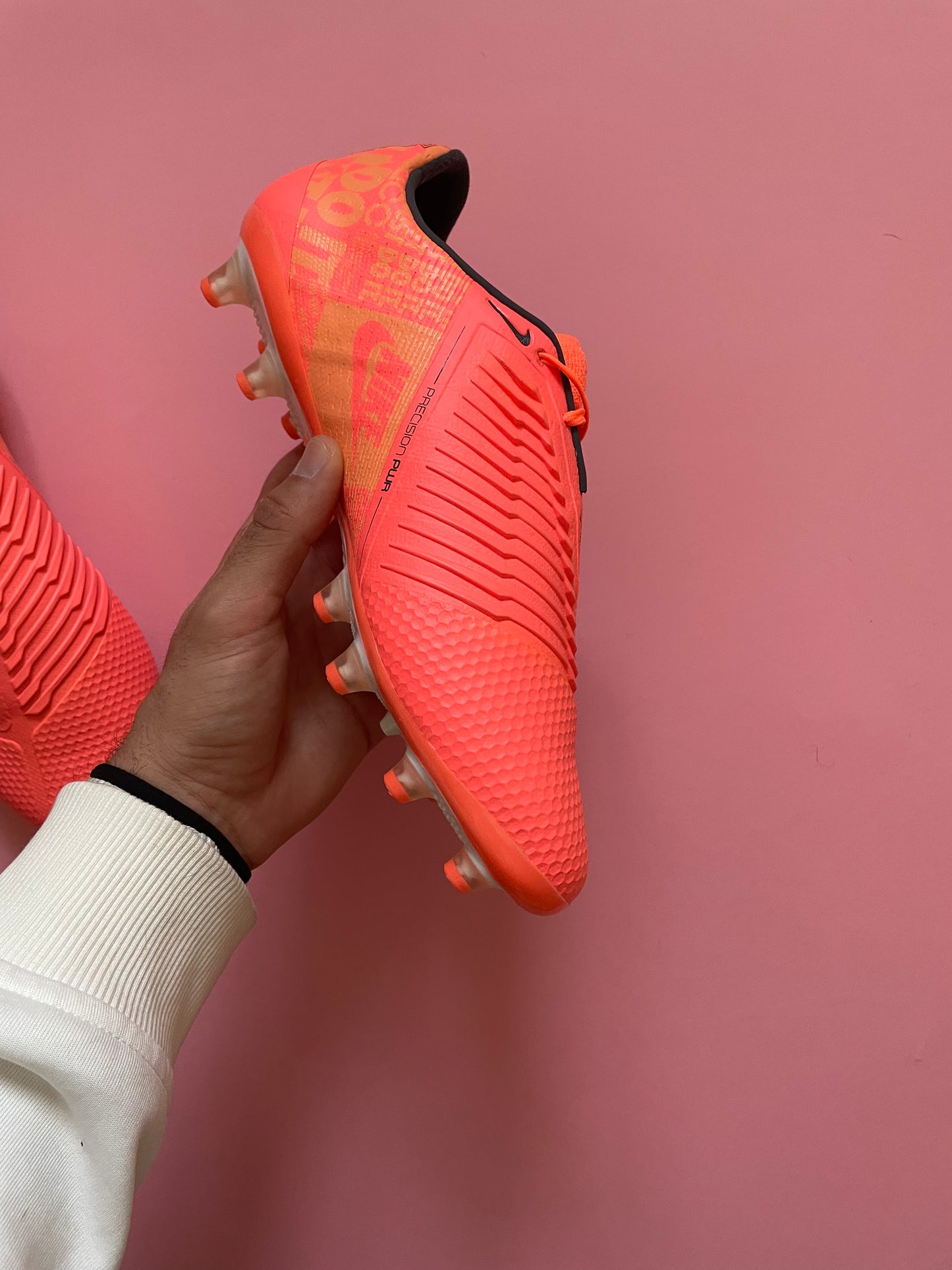 Phantom sales venom ag